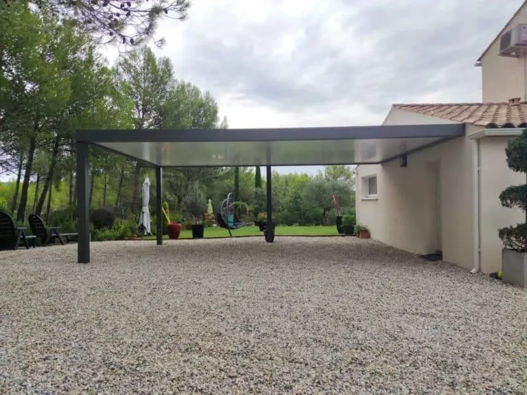 Carport Guzargues